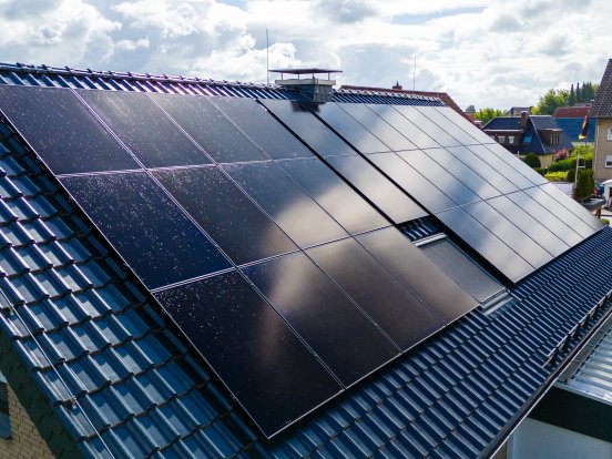 Detailaufnahme einer PV-Anlage in Bad Salzuflen